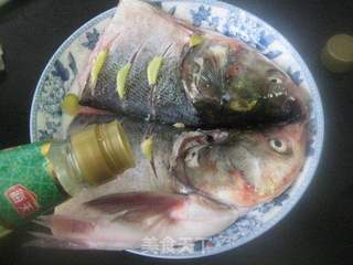 清蒸白鱼头的做法步骤:3