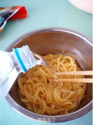时蔬清拌冷面的做法步骤:3