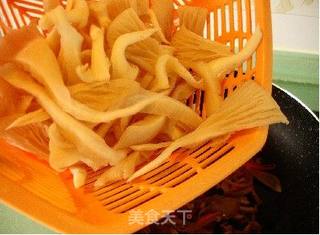 可乐鲜蘑盖饭的做法步骤:5