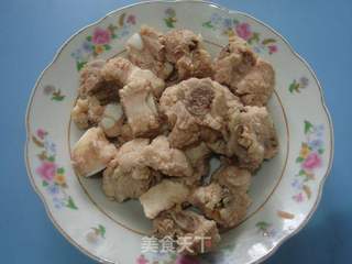【粤菜】潮式凉瓜排骨煲的做法步骤:2
