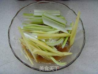 【粤菜】:虾仁肠粉的做法步骤:5