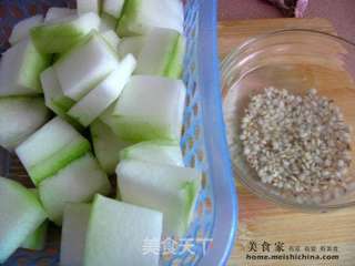冬瓜薏米鸭肉汤的做法步骤:2