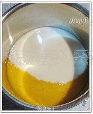 不用淡奶油的慕斯蛋糕--------黄桃酸奶蛋糕的做法步骤:11