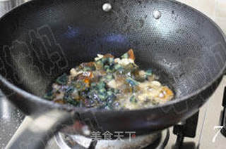 接茬消耗端午皮蛋 皮蛋虾油娃娃菜的做法步骤:7