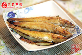 【粤菜】香煎沙钻鱼的做法步骤:4