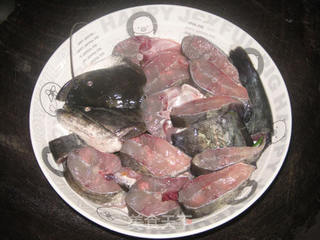 【粤菜】豆豉蒸鲶鱼的做法步骤:2