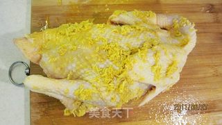 【粤菜】电饭锅版手撕盐焗鸡的做法步骤：6