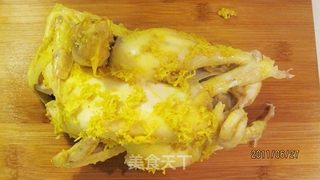 【粤菜】电饭锅版手撕盐焗鸡的做法步骤：11