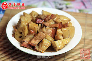 【粤菜】火腩焖莲藕的做法步骤:7