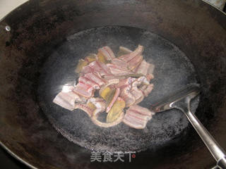 【粤菜】豉椒炒黄鳝的做法步骤:2