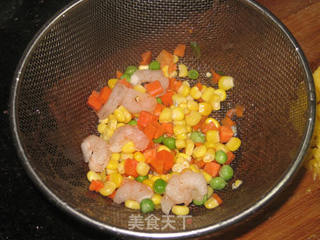 【粤菜】菠萝鸡炒饭的做法步骤:3