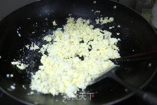 【粤菜】菠萝鸡炒饭的做法步骤:8