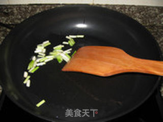 三色鸡丁的做法步骤:9