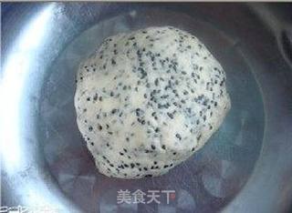 黑芝麻咸香饼干的做法步骤:5