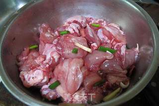 麻辣鸡的做法步骤:2