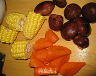 浓香玉米骨头汤的做法步骤:2