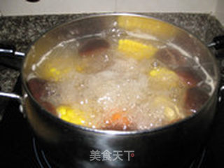 浓香玉米骨头汤的做法步骤:8