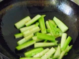 【闽菜】丝瓜毛豆炒木耳的做法步骤：5