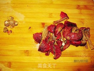 【闽菜】红菇土鸡汤的做法步骤:4