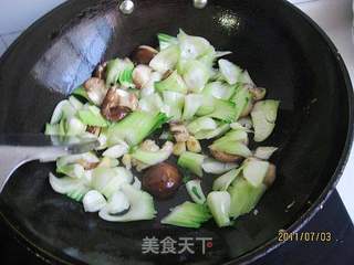 清炒香菇油菜的做法步骤:3