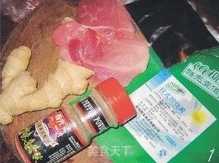 照烧牙签肉的做法步骤：1
