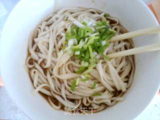 简单台式早餐--鲜味花生酱拌面的做法步骤:6
