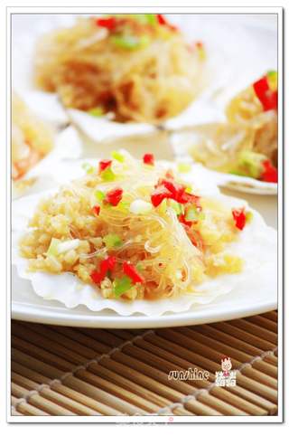 最爱的海鲜简单制作--------蒜茸粉丝蒸扇贝的做法步骤:10