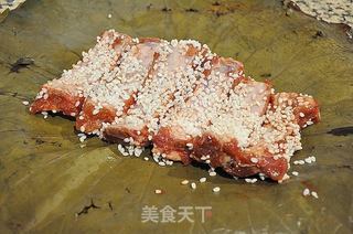 【苏菜】荷香糯米骨的做法步骤：9