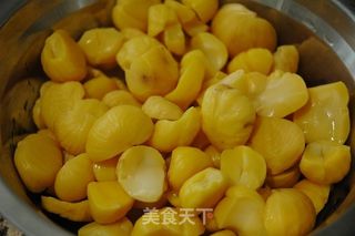 【苏菜】红烧栗子鸡的做法步骤：3