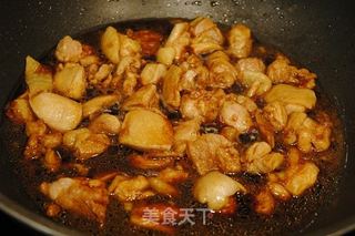 【苏菜】红烧栗子鸡的做法步骤:9