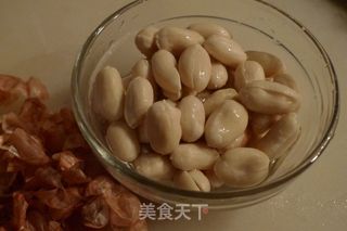 【花生炖猪蹄】美丽女孩离不了的做法步骤：3