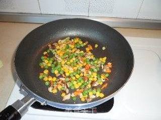 五彩炒饭(扬州炒饭)的做法步骤:4