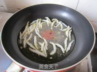 酥香银鱼的做法步骤:7