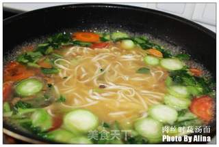 肉丝时蔬汤面的做法步骤:7
