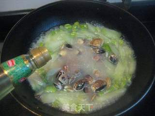 老黄瓜豆瓣蛤蜊汤的做法步骤:6
