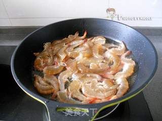 不可错过的杭州菜 —— 风味独特的油爆虾的做法步骤:3