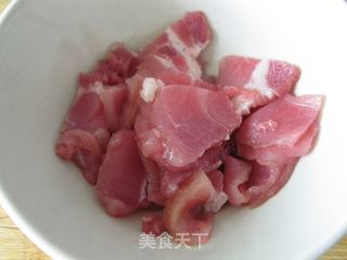 【注定了一生要一起“旅行”】相恋苦瓜炒肉的做法步骤:2
