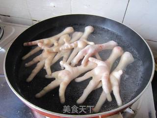 卤汁凤爪的做法步骤:3
