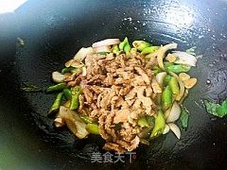 【浙菜】杭州传统佳肴---杭椒牛柳的做法步骤：10