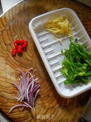 双椒牛肉丝的做法步骤:5