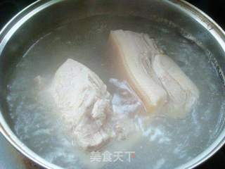 【浙菜】--东坡肉的做法步骤：2