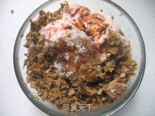【浙菜】梅干菜肉饼的做法步骤：2