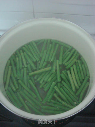 蒜香腐汁豆角的做法步骤：6