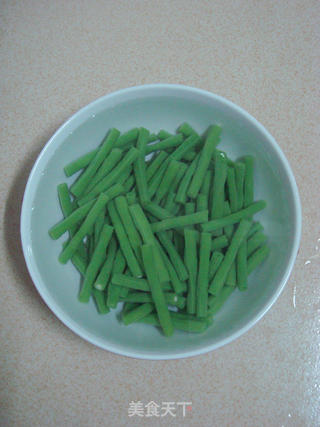 蒜香腐汁豆角的做法步骤:7