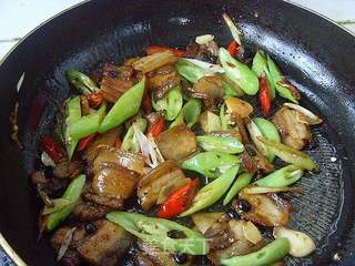 【湘菜】:农家小炒肉的做法步骤:8