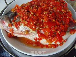 【湘菜】:剁椒鱼头的做法步骤:5