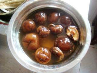 【湘菜】--冬菇藕夹的做法步骤：1