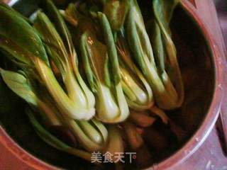 【湘菜】--奶油菜心的做法步骤：1