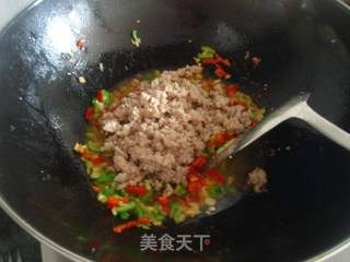 【湘菜】椒粒肉末烧豆腐的做法步骤：8