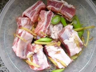【湘菜】—粽香排骨的做法步骤:3